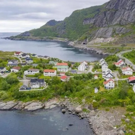 House By The Sea Reine, Lofoten Exterior photo